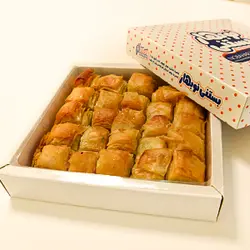 باقلوا شیر و عسل 1 کیلوگرمی