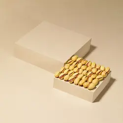 پسته اکبری شور زعفرانی