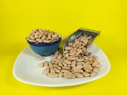 لوبیا کشاورزی دستچین خمین بسته 900 گرمی