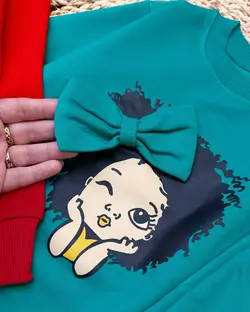 بلوز شلوار دختر مو فرفری