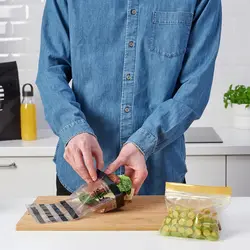 کیسه پلاستیک زیپ دار ایکیا مدل ISTAD کد 505.256.42 بسته 50 عددی