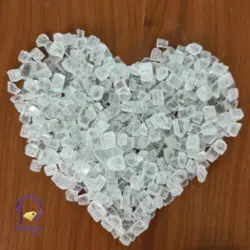 کریستال بی رنگ