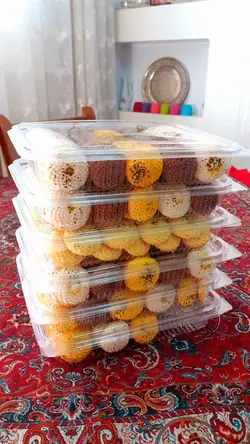 ظرف نیم کیلویی شیرینی