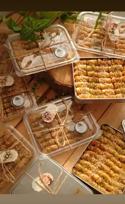 ظرف نیم کیلویی شیرینی