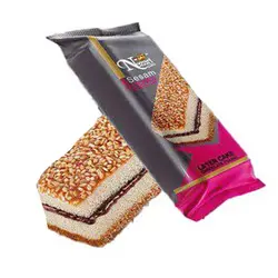 کیک اسفنجی دولایه با کرم کاکائویی با تزیین کنجد نظری 30 گرم