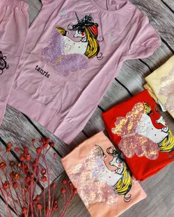 تیشرت و شلوارک تک شاخ پولکی