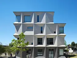 مدرسه برنت وود بریتانیا