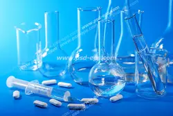عکس با کیفیت تبلیغاتی ظروف آزمایشگاه و سرنگ