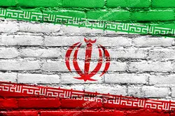 عکس با کیفیت تبلیغاتی نقاشی پرچم ایران روی دیوار