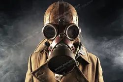 عکس با کیفیت تبلیغاتی مرد با ماسک ضد شیمیایی