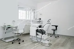 عکس با کیفیت تبلیغاتی تجهیزات اتاق دندان پزشک