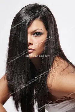 عکس با کیفیت بانویی با موهای کراتینه شده ، لخت و صاف مشکی رنگ