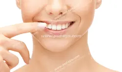 عکس با کیفیت بانویی با دندان های سفید برای تبلیغ بلیچینگ (سفید کردن دندان ) و یا مسواک و خمیر دندان