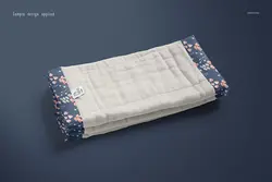 موکاپ پیشبند آروغ گیر نوزاد