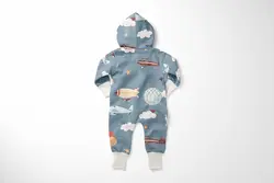 موکاپ لباس سرهمی نوزاد