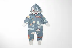 موکاپ لباس سرهمی نوزاد