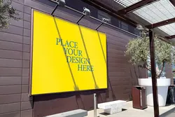 موکاپ بنر تبلیغاتی روی دیوار