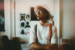 افکت عکس رترو و قدیمی خط و خش دار