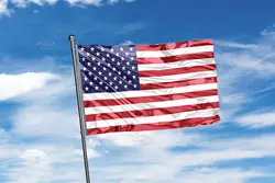 موکاپ پرچم برافراشته روی میله