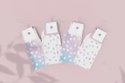 موکاپ جفت جوراب با لیبل