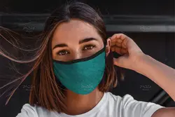 موکاپ ماسک پارچه ای روی صورت زن و مرد