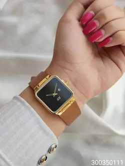ساعت زنانه H&M صفحه مربع ای موتور ژاپنی قفل پروانه ای به همراه تقویم کد ۱۹۱۵۳۲۱