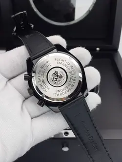 ساعت امگا اسپید مستر سه موتور فعال کرنوگراف ساخت کشور ژاپن بند چرمی جیر با کیفیت A+++ شرکتی بدنه استیل رنگ ثابت کد 1918123