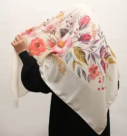 روسری نخی شیده کرم