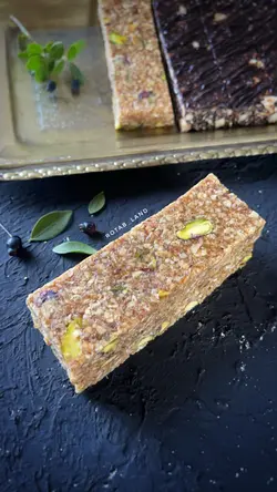 گرانولا بار پسته