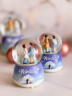 گوی موزیکال دختر و پسر زمستونی