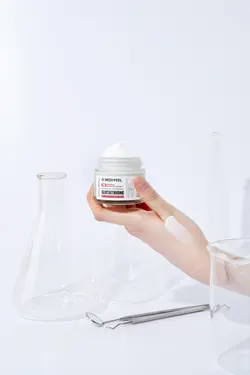 کرم روشن کننده گلوتاتیون مدی پیل MEDI-PEEL