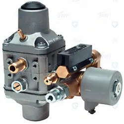 رگولاتور گاز سازه پویش با کانکتورو پایه نگهدارنده سمند ایساکو 0740805902