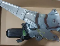 شيشه بالابر برقي شاهين عقب چپ IPNC