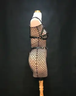 ست سوتین و کمربند چرم و بادی زنبوری مشکی set-1001