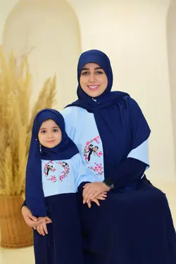 عبا میچکا نوجوان سورمه ای