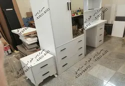 کتابخانه و میزتحریر