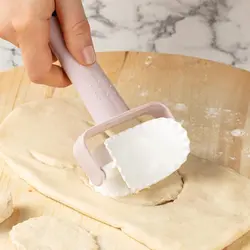 کاتر خمیر شیرینی پزی – صورتی مادام کوکو