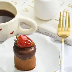 رولت شکلات و توت فرنگی