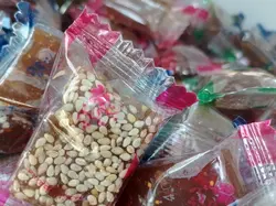 مسقطی انجیر با تزیین کنجد