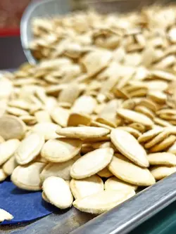 تخمه کدو گوشتی خارجی کم نمک(یک کیلو)