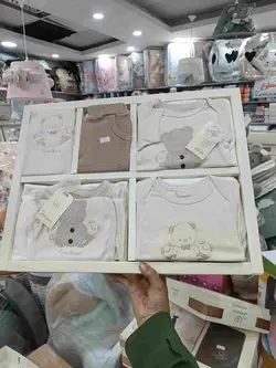 نوزده تیکه خرس دکمه دانالو