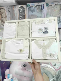 نوزده تیکه کرم سفید خرس