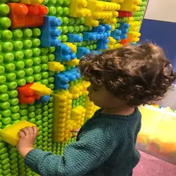 مکعبات (دیوار خانه سازی)