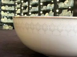 سرویس چینی ثریا گرد چینی اصفهان لورین کد 2070