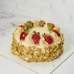 کیک پسته متوسط