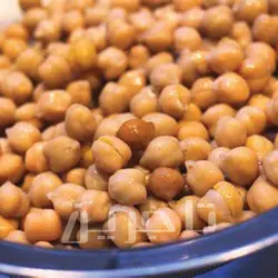 نخودچی ریز و درشت ممقان | فروش عمده و جزئی با کیفیت عالی در تاجرین