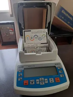 ترازو رطوبت سنج چهار رقم RADWAG MA50-1R