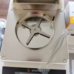 ترازوی رطوبت سنج MA35