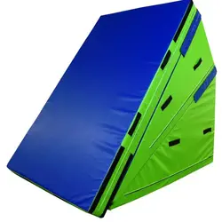 دیوار شیبدار ژیمناستیک