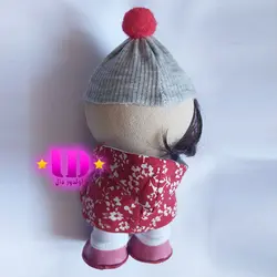 عروسک روسی سویشرت دار قرمز 15 سانتی